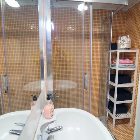 Amplio Apartamento Con Piscina Comunitaria Calella