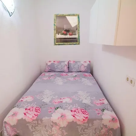Amplio Apartamento Con Piscina Comunitaria Calella